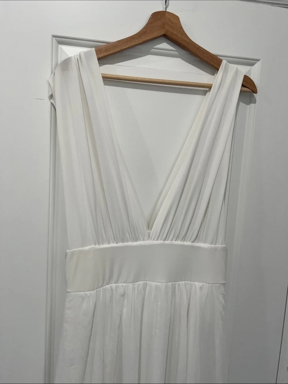 White House Black Market‎ White Wedding V-Neck Dress Size 10